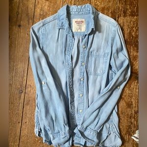 Womens chambray top size small mossimo